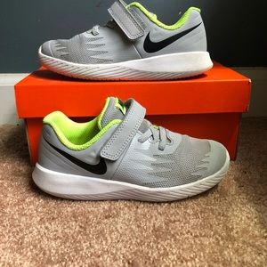 Nike star runner